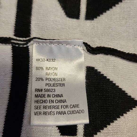 Stilletto's Women's Size Medium Bodycon Sweater Dress Black and White Geometric - Picture 7 of 9